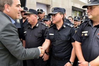 En seguridad, cerca del 12% de los policías fueron apartados y un 3 por ciento echados