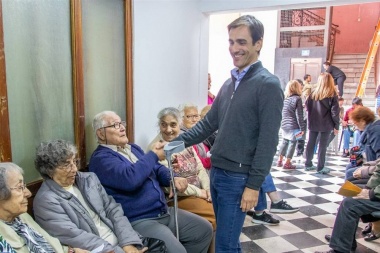 Petrecca confiado a una semana de las primarias: "los vecinos me dan fuerza para seguir haciendo"