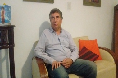 Agosti manifestó satisfacción por “haber enfrentado al aparato de Petrecca”