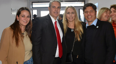 Golía y Kicillof inauguraron la Escuela de Artística, un Jardín Maternal, hicieron entrega de patrulleros, bicicletas y 172 escrituras
