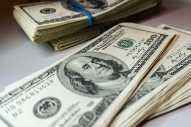 Pese al anuncio de Macri, el dólar no para de subir y ya superó los $ 34