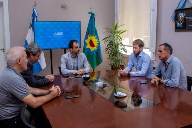 Estado de la red vial y manejo del agua, planteos de La Rural a Petrecca
