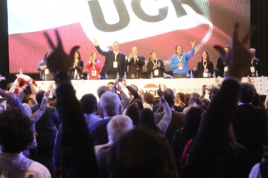 La UCR ratificó su participación en Cambiemos, aunque intentará "plantarse" al PRO
