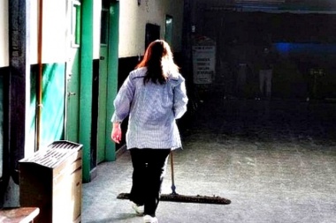 Trenque Lauquen: polémica por el cese de una trabajadora de educación extranjera