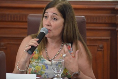 La presidenta del Concejo se defiende y rechaza sesión especial para revocatoria de autoridades