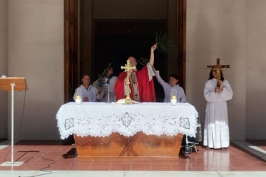 Polémico, cura párroco de Pehuajó pidió "recordar toda la historia"