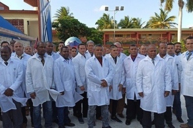 Zurro solicitó a provincia médicos cubanos para los pueblos de Pehuajó
