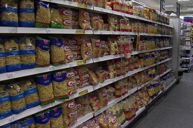 Hamburguesas, fideos, aceite y arroz entre los alimentos que más subieron
