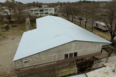 Trenque Lauquen avanza con la reconstrucción de una escuela que sufrió un incendio
