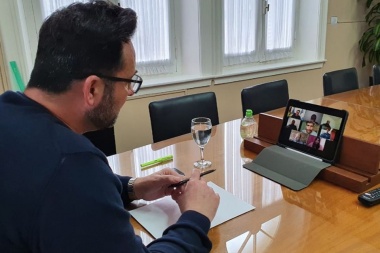 Tras los casos positivos, Aiola acordó con la oposición la convocatoria del comité de crisis