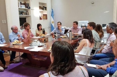 Votantes ausentes y radicales díscolos, el objetivo del Pro para retener la intendencia