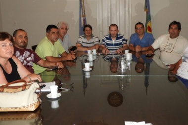En Villegas acordaron 16% de aumento a municipales y cláusula gatillo