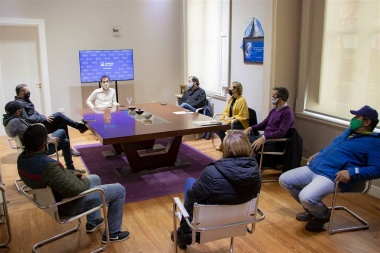 Municipales fueron notificados que se abonarán sueldos, aguinaldos y adicionales completos