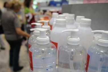Ordenan retrotraer los precios del alcohol en gel y garantizar su abastecimiento