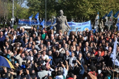 La cúpula del PJ se mostró unida en Los Toldos en los actos por los 100 años de Eva Perón