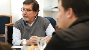 Tres legisladores de la cuarta en el grupo recibido por el Ministro Sileoni