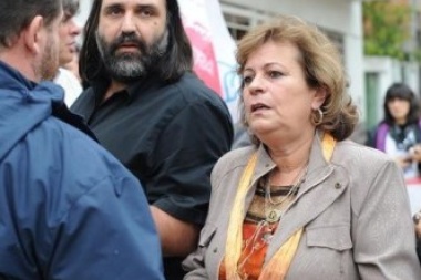 Gremios denuncian “descuentos arbitrarios e irregulares” a docentes bonaerenses