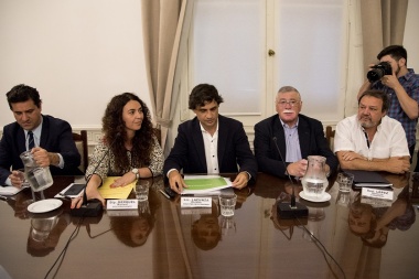 Para Costa, “el Pacto Fiscal va a motorizar la economía en favor de los bonaerenses”