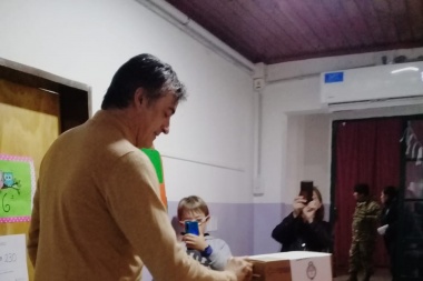 Los primeros: Estéban Bullrich y Gustavo Traverso pasaron por las urnas a minutos de la apertura