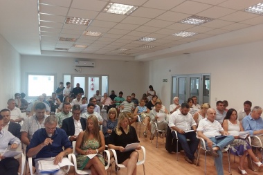 En el día de los inocentes, Petrecca ya cuenta con el Presupuesto y el aumento de tasas