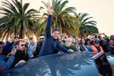 Kicillof cerró su paso por la cuarta en Pinto, Lincoln y Bragado