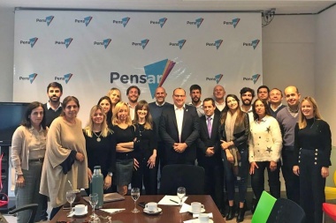 Los juninenses Fiel y Fiorini, presentes en encuentro nacional de la Fundación Pensar