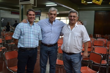 Precandidata "k" se diferenció del PJ y avisó que UC irá "por afuera"
