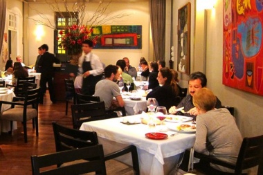 Prorrogan los descuentos en tasas municipales a comerciantes gastronómicos