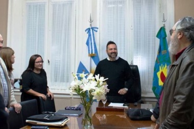 En tiempo de descuento: con aumento salarial y bono, Aiola cerró por ahora la paritaria