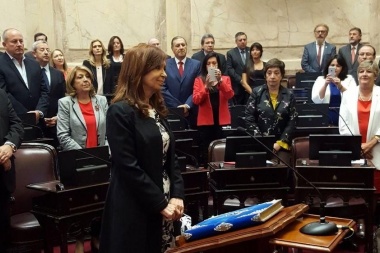 Juró Cristina Kirchner y Esteban Bullrich por la Provincia