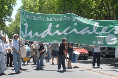 En Provincia, Judiciales harán paro de 72 horas y permanencia en la Corte