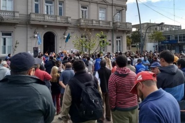 Petrecca enfrentaría este viernes su tercer paro: paritaria abierta
