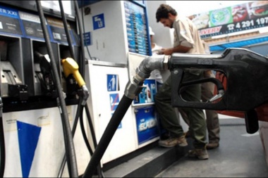 Afirman que los combustibles aumentarán tras las elecciones