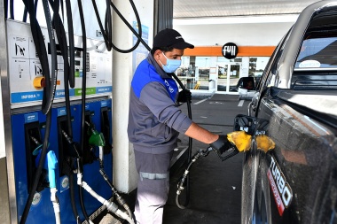 La venta de combustibles volvió a bajar en abril
