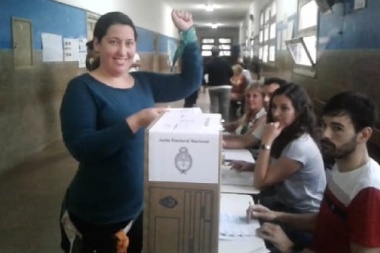 Los candidatos Ruíz y Battaglino votaron en Junín a la espera de los resultados