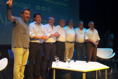 Esponda minimizó la "foto de la unidad" del PJ