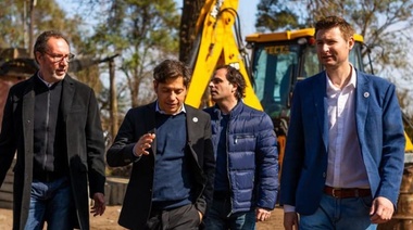 Kicillof respaldó el reclamo de Ferraris por la ruta 7 y apuntó a Milei