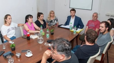Ferraris anunció el pago de un bono de 120.000 pesos a municipales