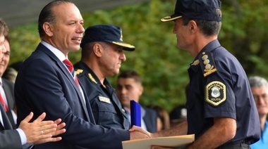 Berni llega a Junín para la entrega de 20 nuevos móviles policiales