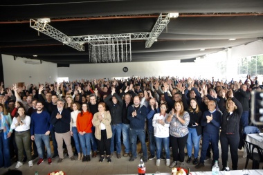 Mensaje de unidad en la UCR y gestos políticos rumbo a 2023