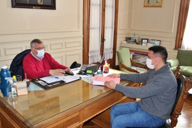 En Bragado, Gatica retomó la agenda en su despacho del palacio municipal