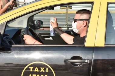 Provincia largó una serie de recomendaciones para taxis, autos particulares, motos y transporte público