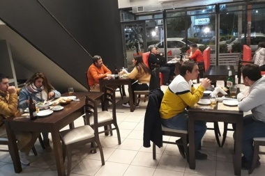 Sin reuniones sociales, gastronómicos podrán estar abiertos de 20 a 24 horas