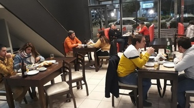 Sin reuniones sociales, gastronómicos podrán estar abiertos de 20 a 24 horas