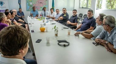 Encuentro entre funcionarios, Comercio e Industria, fiscales y policías