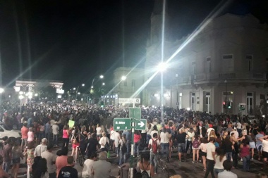 Cerca de mil personas marcharon por las calles de Junín en reclamo por justicia