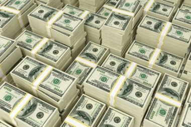 Advierten que la estrategia de subir tasa pagar bajar dólar "termina mal"