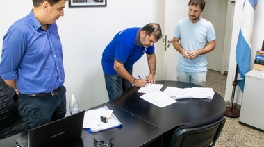 Habrá aumento mensual a municipales y dos cláusulas de revisión por inflación