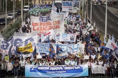 Fuertes críticas de los gremios bonaerenses a Vidal en la Marcha Federal