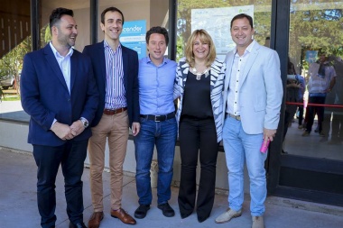 Intendentes de la cuarta en Junín en la apertura de las jornadas "Encender"